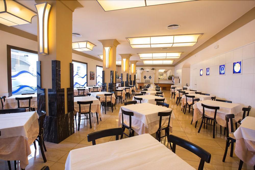Hotel Costa Brava บลาเนส ภายนอก รูปภาพ