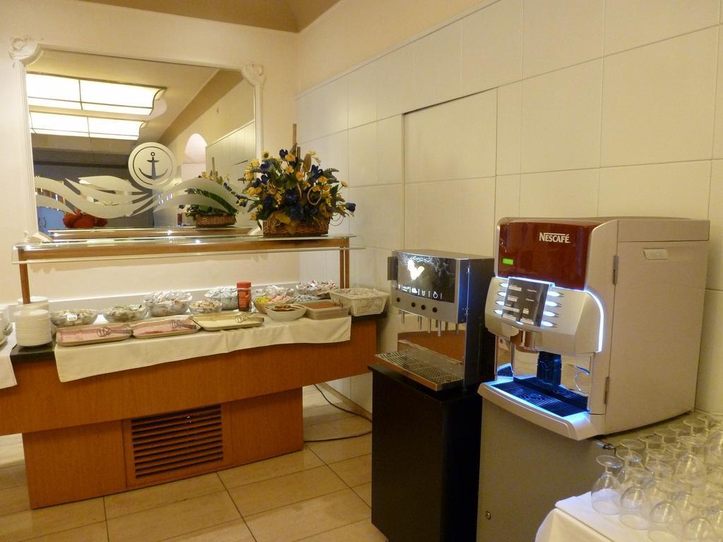 Hotel Costa Brava บลาเนส ภายนอก รูปภาพ