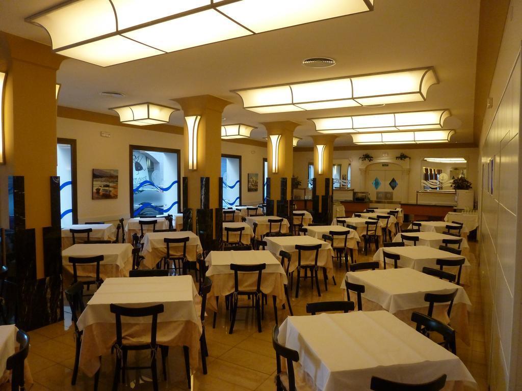 Hotel Costa Brava บลาเนส ภายนอก รูปภาพ
